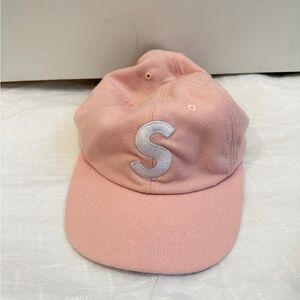 Supreme Hat Pink